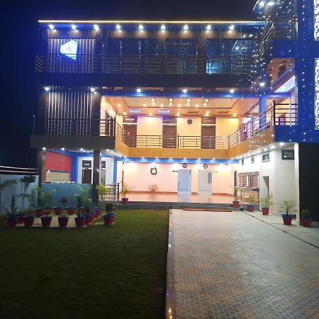 Hotel Blue Diamond Bahraich 外观 照片