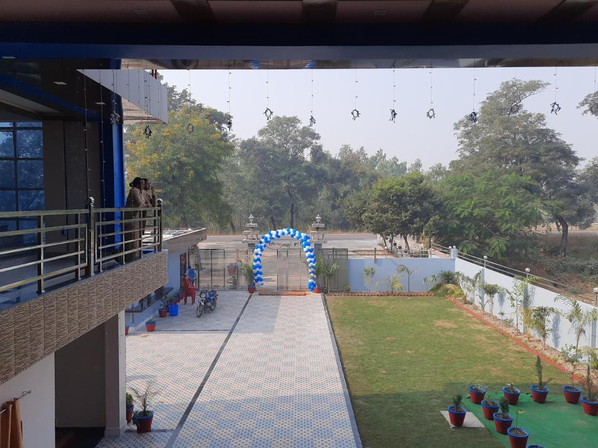 Hotel Blue Diamond Bahraich 外观 照片